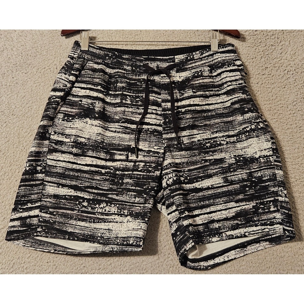 Lululemon Bowline Short 8" Black White Size Large Multi Mesh M7AQ5S